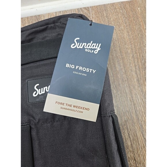 NEW NWT - Sunday Golf Big Frosty Cooler Bag - Black - Branded - Picture 3 of 6